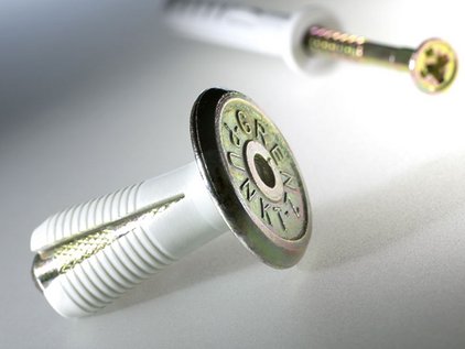 Dübel für Grenzmarkierungen